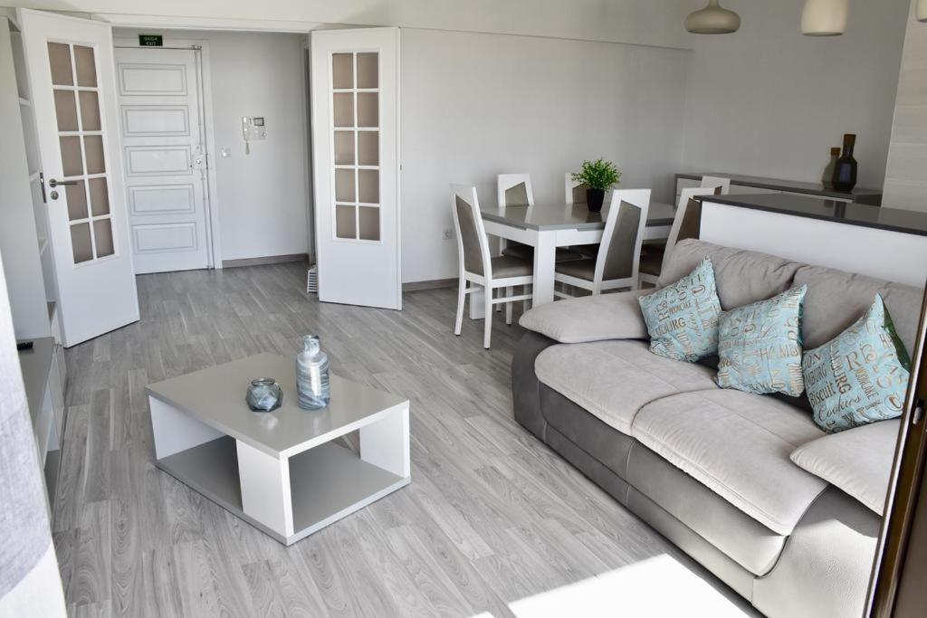 Tonay Sol 7D Apartment บัวร์คูส ห้อง รูปภาพ